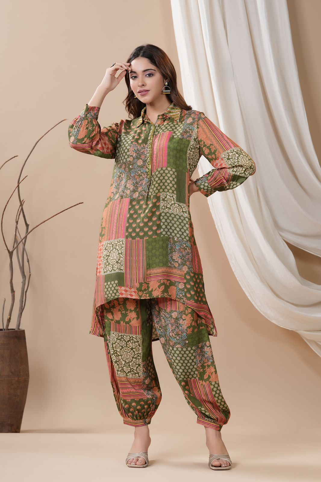 Green Muslin co-ord set with handwork neck