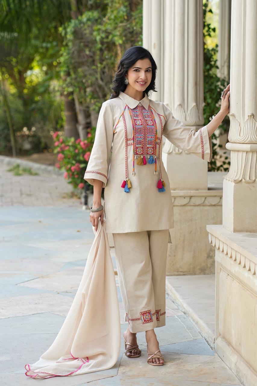 Beige co-ord set with kacchi emboidered yoke with dupatta