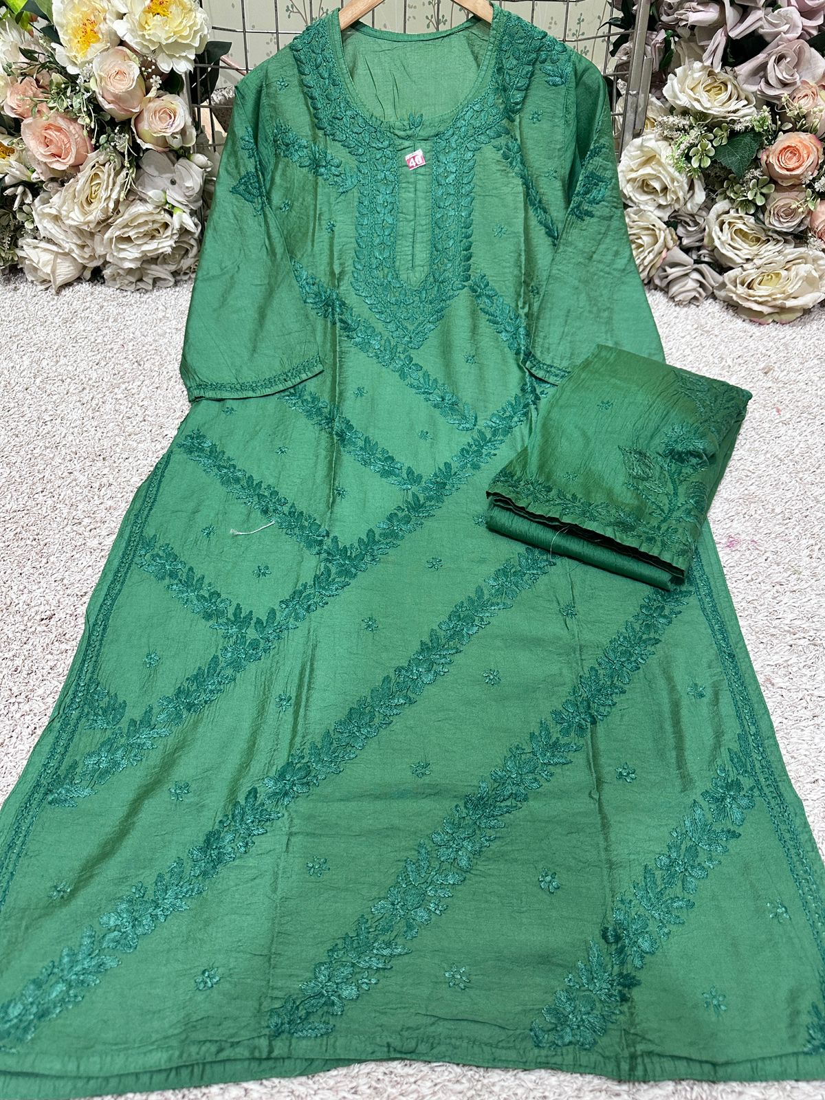 Lavender Lucknowi Chnaderi kurta set
