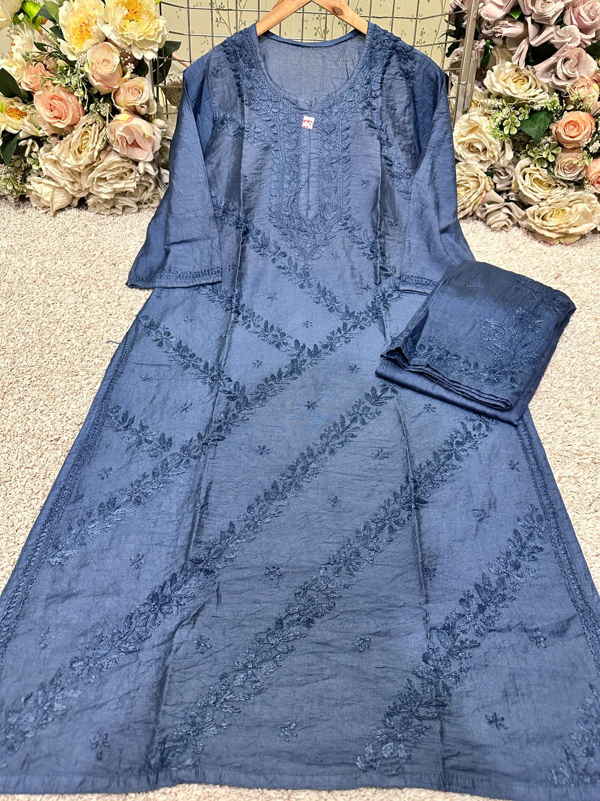 Lavender Lucknowi Chnaderi kurta set