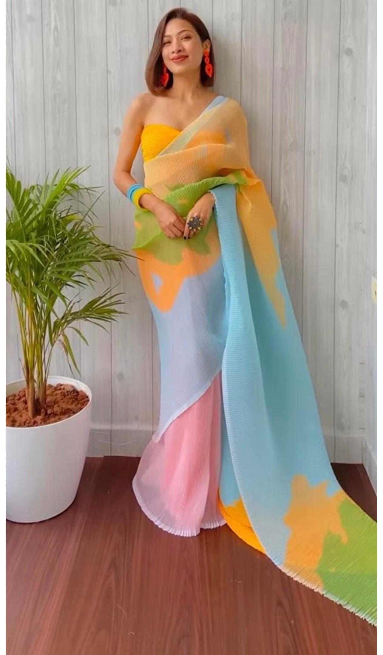 Yellow digitally printed crushed saree with unstitched blouse