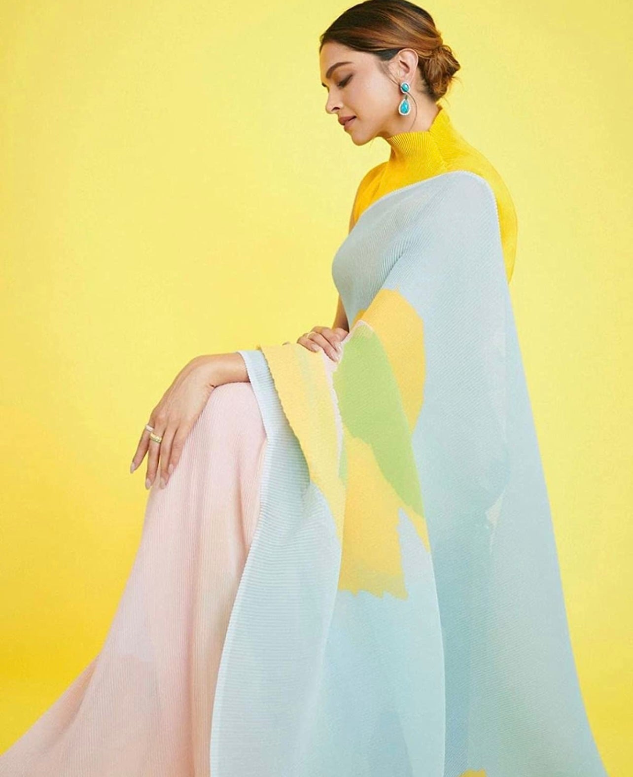 Yellow digitally printed crushed saree with unstitched blouse