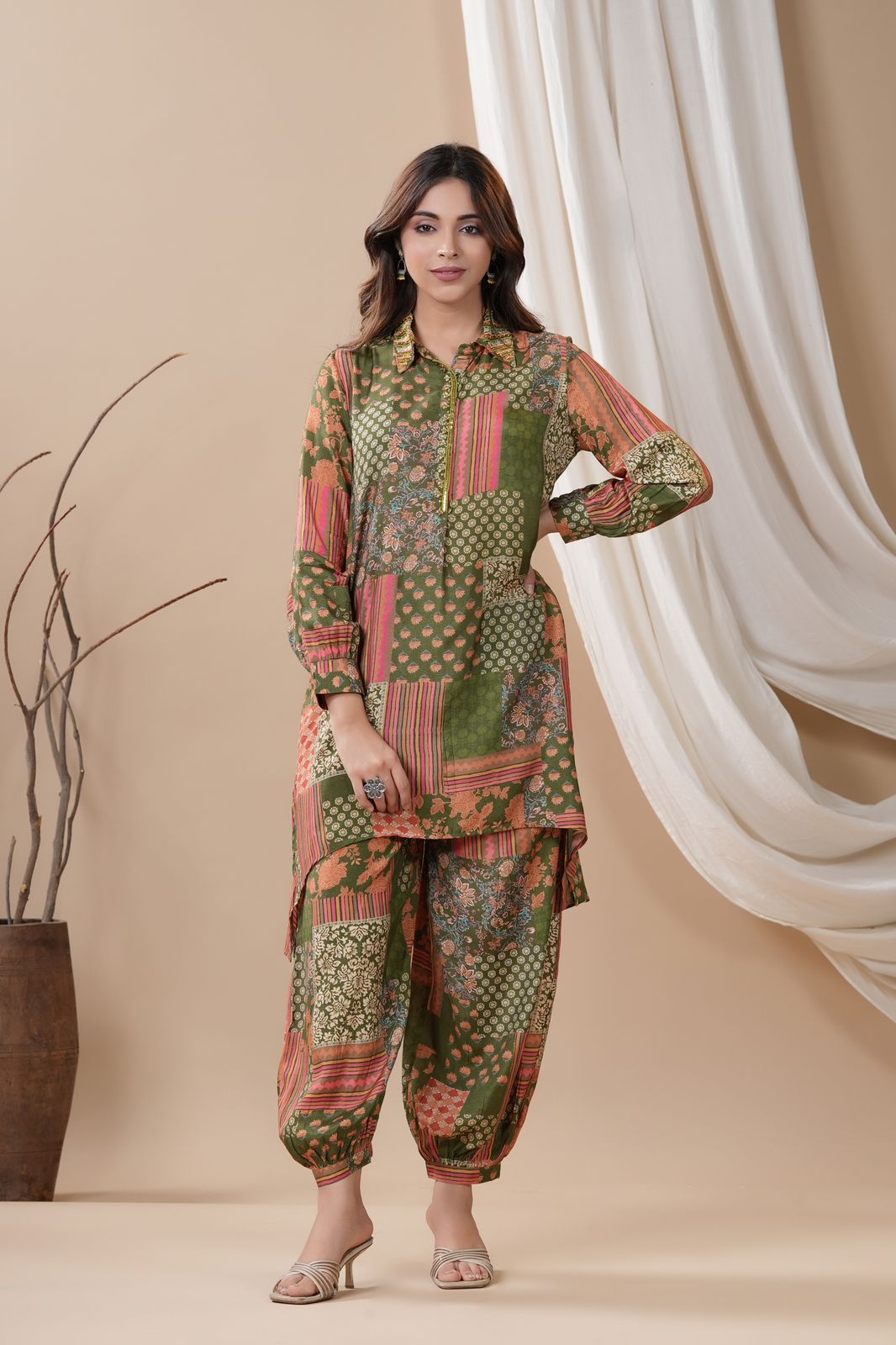 Green Muslin co-ord set with handwork neck