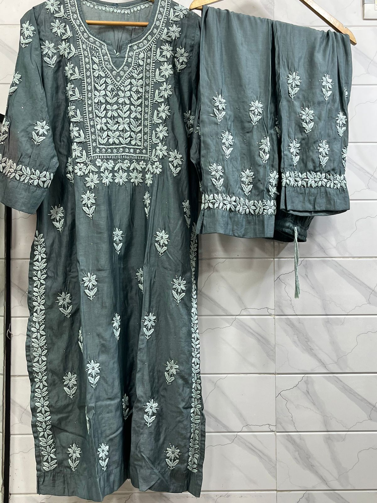 Grey Chanderi fabric lucknowi kurta set