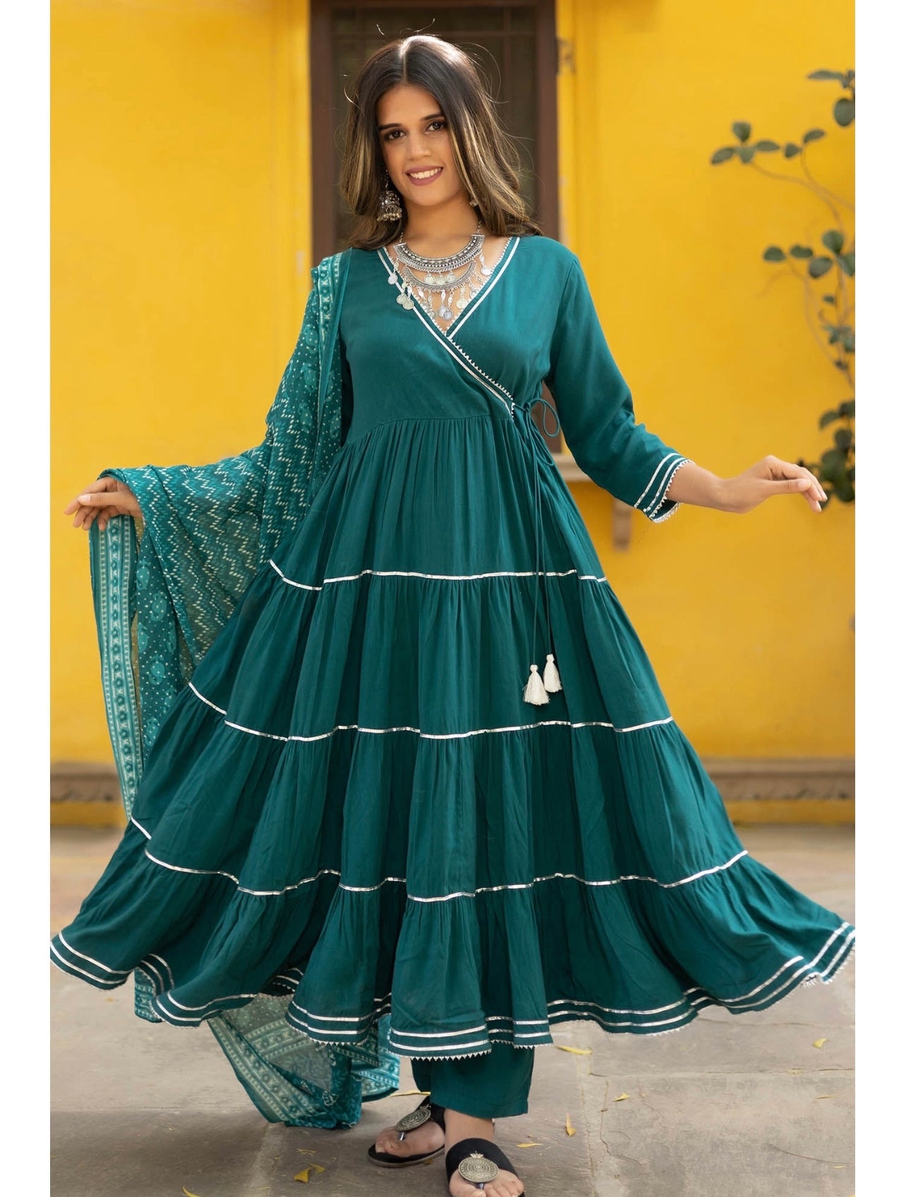 Green Beautiful tiered kurta set