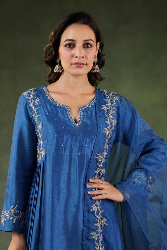 Blue elegant handwork suit