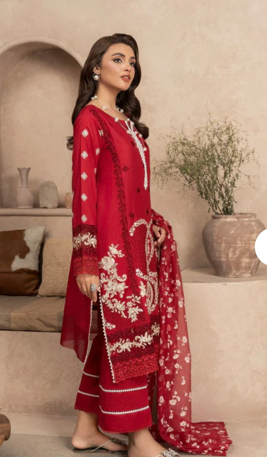 Red pakistani style heavy beautiful embroidered kurta set