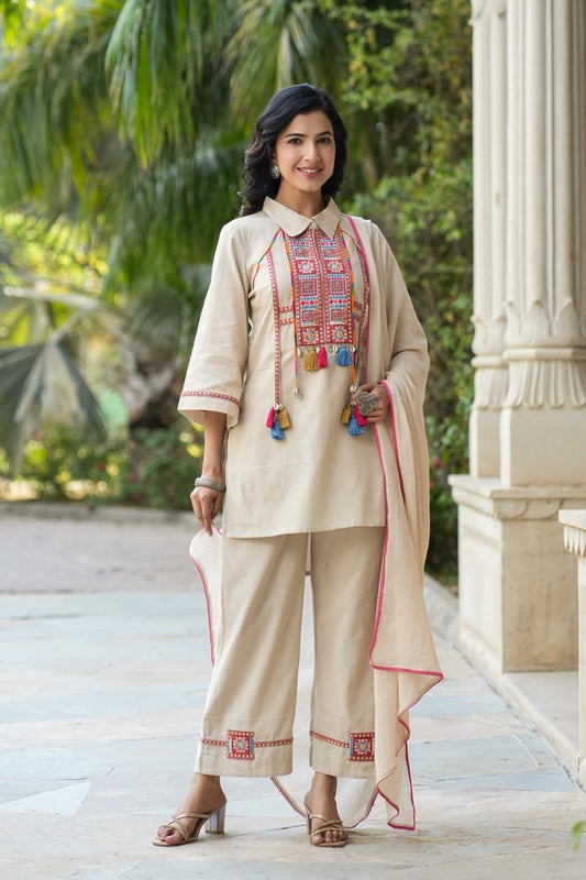 Beige co-ord set with kacchi emboidered yoke with dupatta