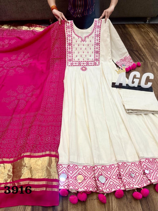 Plus size off white and pink mirror and foil kurta and dupatta set