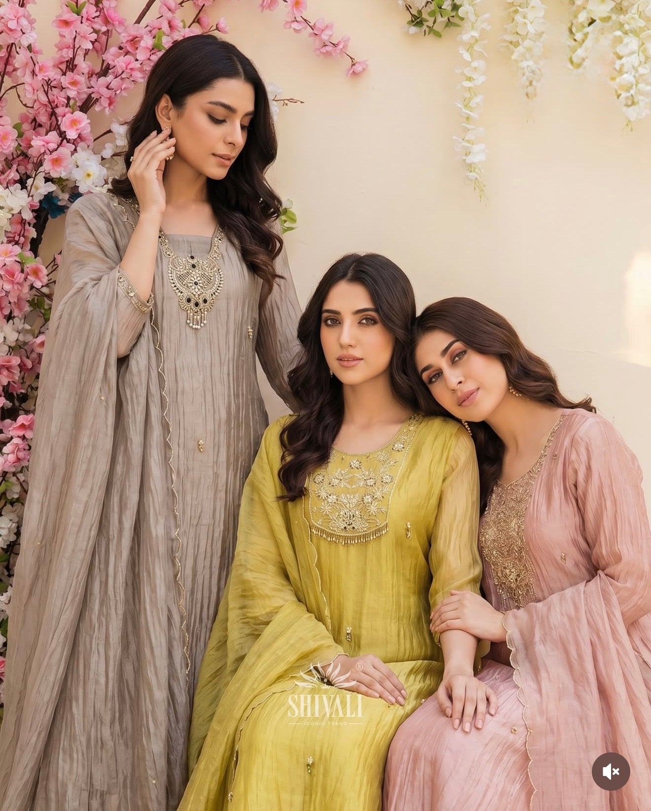 Greenish yellow elegant tissue suit