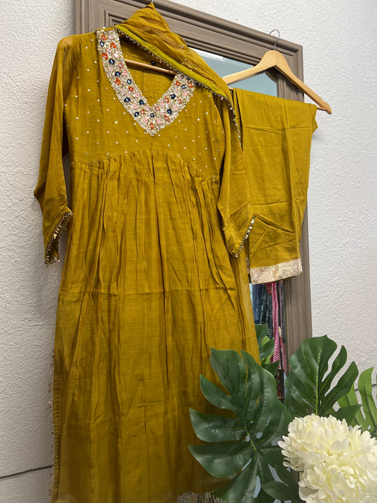 Mustard pure mul chanderi v neck suit