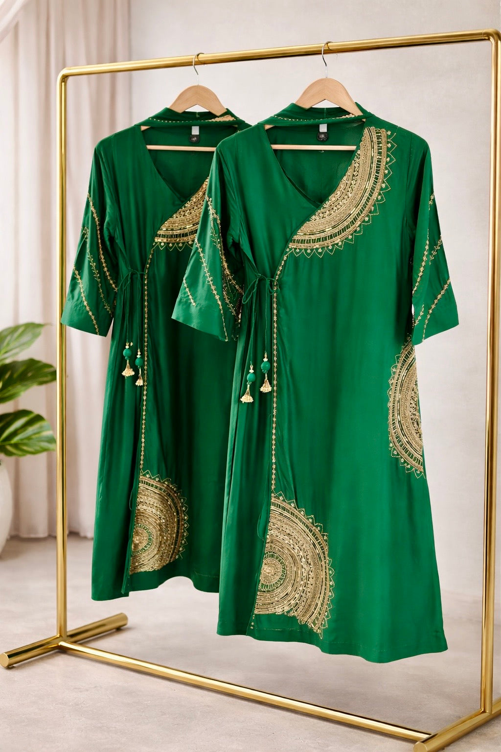 Bottle green Dola silk premium handwork suit