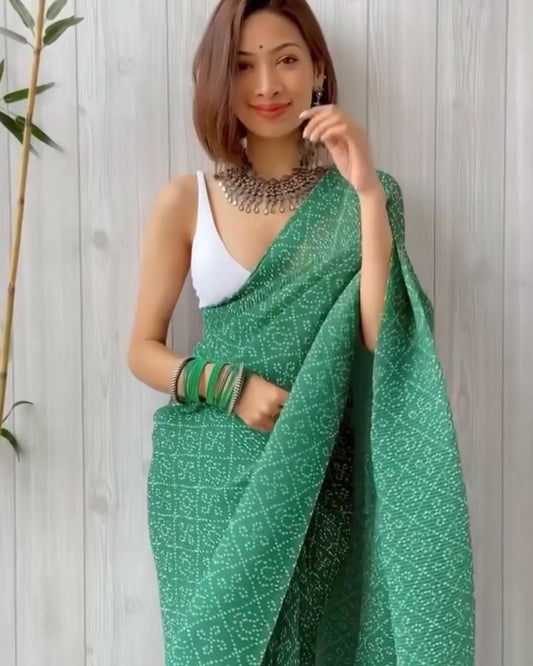 Beautiful Digitally printed crushed saree with unstitched blouse
