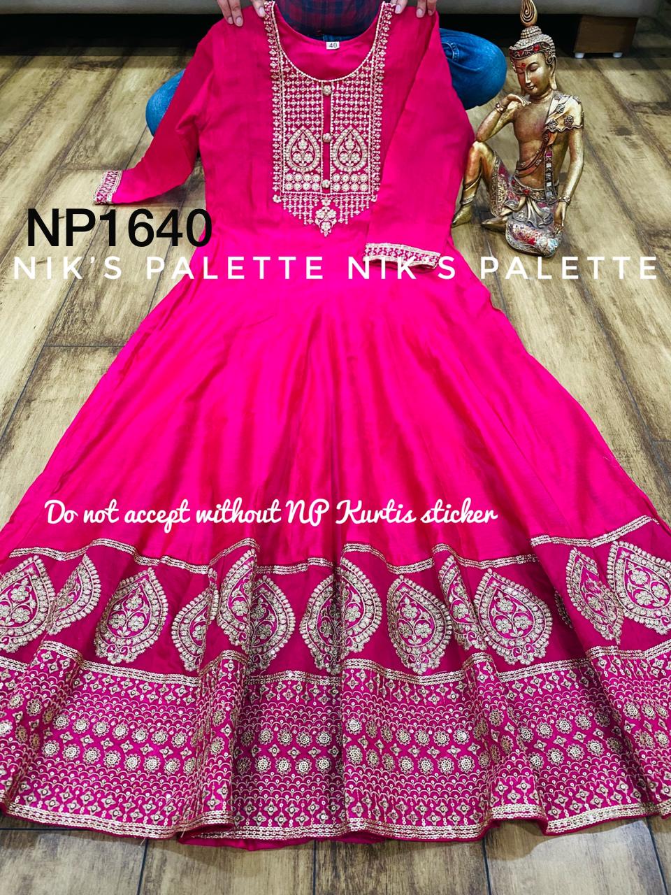 Fuchia Pink Heavy Embroidred Festive Anarkali Kurta Set